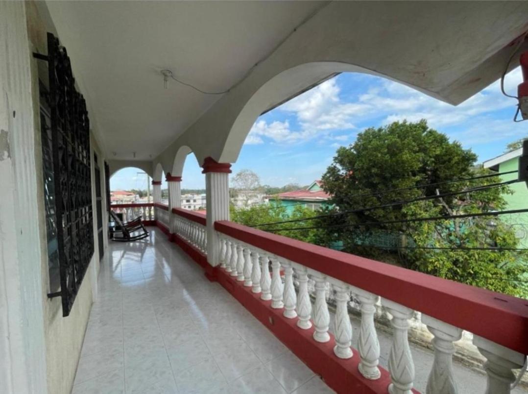 Arnold'S Guest House San Ignacio Exterior foto